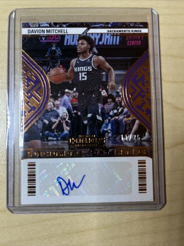 2022-23 Sophomore Contenders Davion Mitchell Auto 11/25