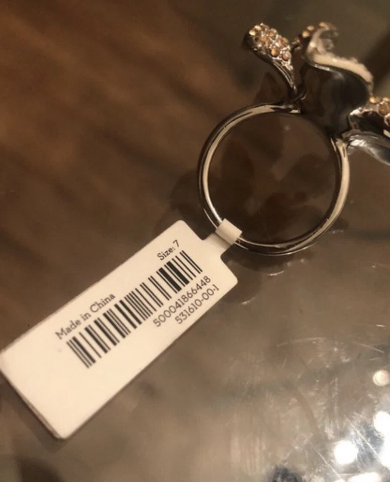 Anillo verde cóctel flor pavé banana republic talla 7 Foto 3 de 4