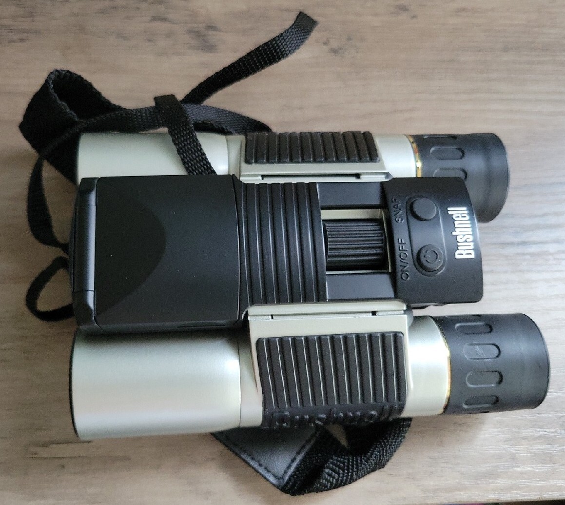 Jumelles Bushnell 8×30 Avec Appareil Photo Numérique Intégré – Occasion
