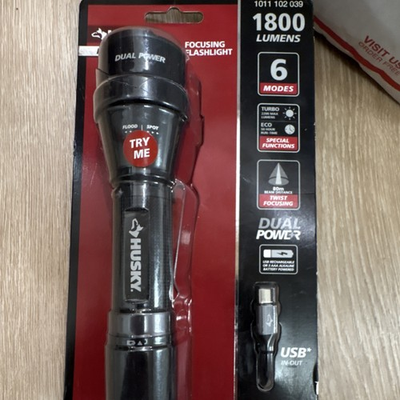 #ad Husky 1800 lm LED Rechargeable Flashlight Adjustable Focus USB Black Metal $16.00