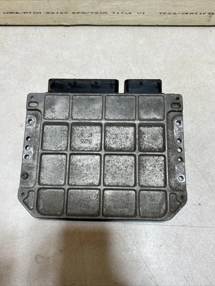 Módulo de control de vehículo híbrido Lexus GS450H 2007 OEM 89981-30021 Foto 3 de 4