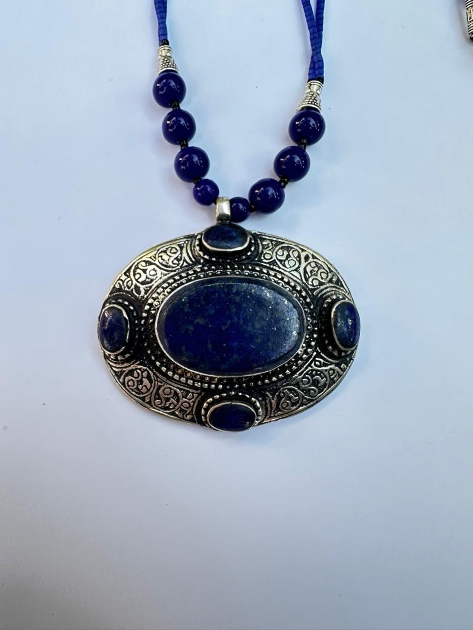 Collier lapis-lazuli design unique, le cadeau idéal pour femme - 2