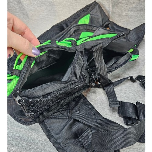 Live Infinitely Hydration Backpack 2.0L Pockets Bag Hiking - Picture 4 of 4