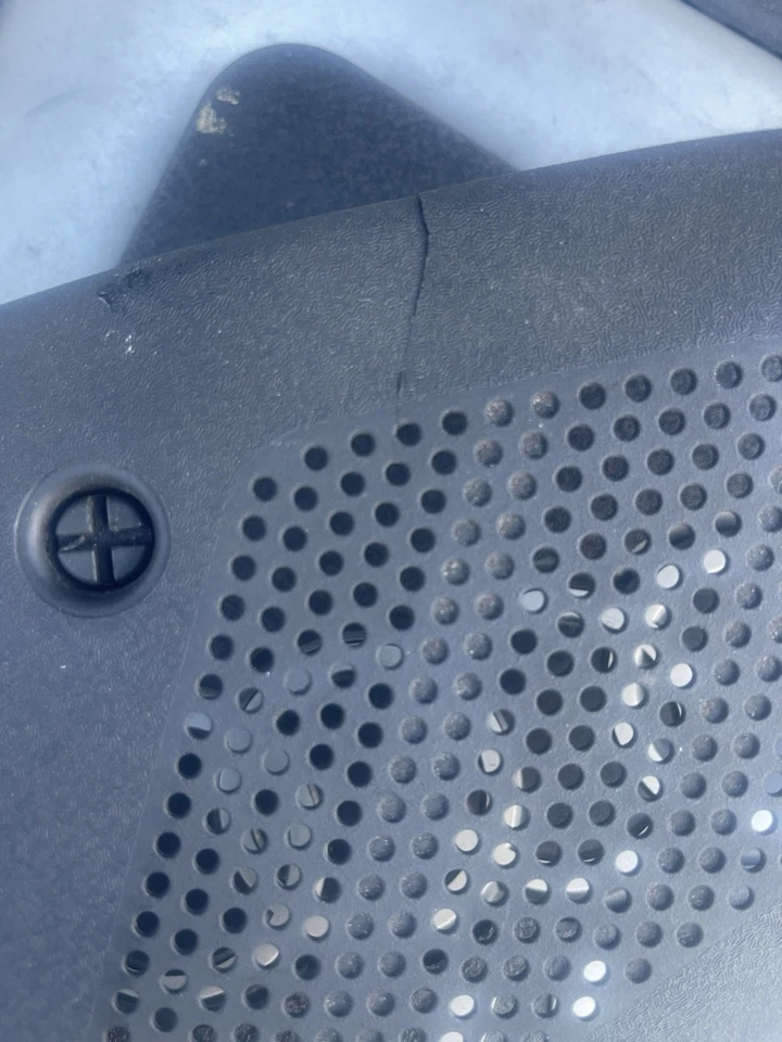 Audi  s4 b5 engine cover   - Image 3 of 4