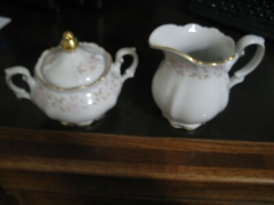 PRETTY VINTAGE MITTERTEICH ''BETH ROYALE'' CHINA SUGAR AND CREAMER SET - GERMANY -