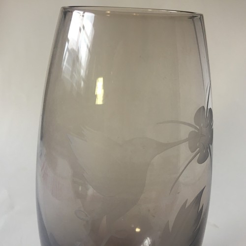 Vase Caithness Hummingbird Acid Etched Design Bird Brown Smoke Glass Vintage - Picture 7 of 24