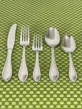 Wallace AMERICAN TRADITION Stainless 18/10 China Flatware SMART CHOICE C1WU