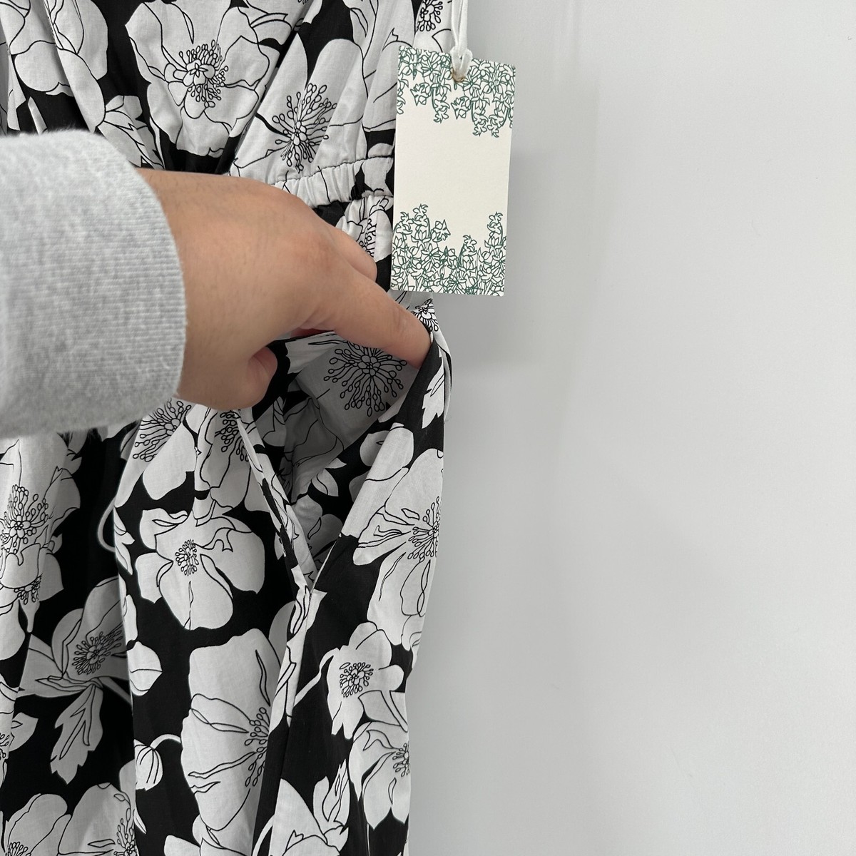 Hyacinth House by Tuckernuck Black Floral One Shoulder Maureen Maxi Dress  sz XS | eBay