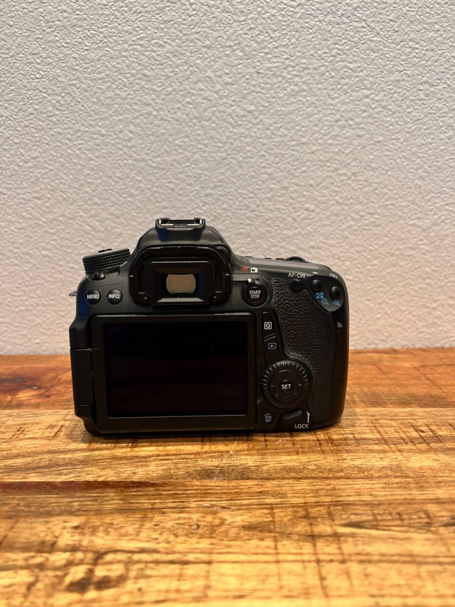 Canon EOS 70D EF-S 18-135mm IS STM Kit with EF-S 55-250mm f/4-5.6