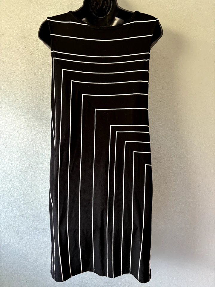 Vestido de mujer White House Black Market blanco y negro a rayas manga gorra XS Foto 4 de 4