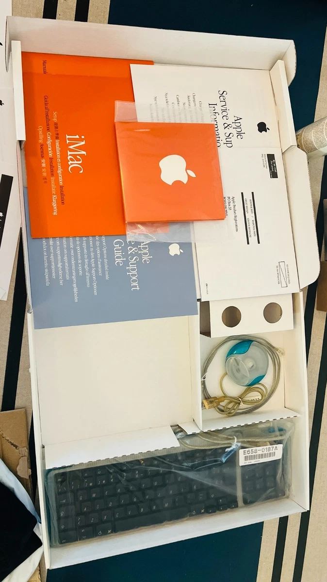 Apple iMac G3 Blueberry 350MHz (2000) – Near Mint – Complete in Original box