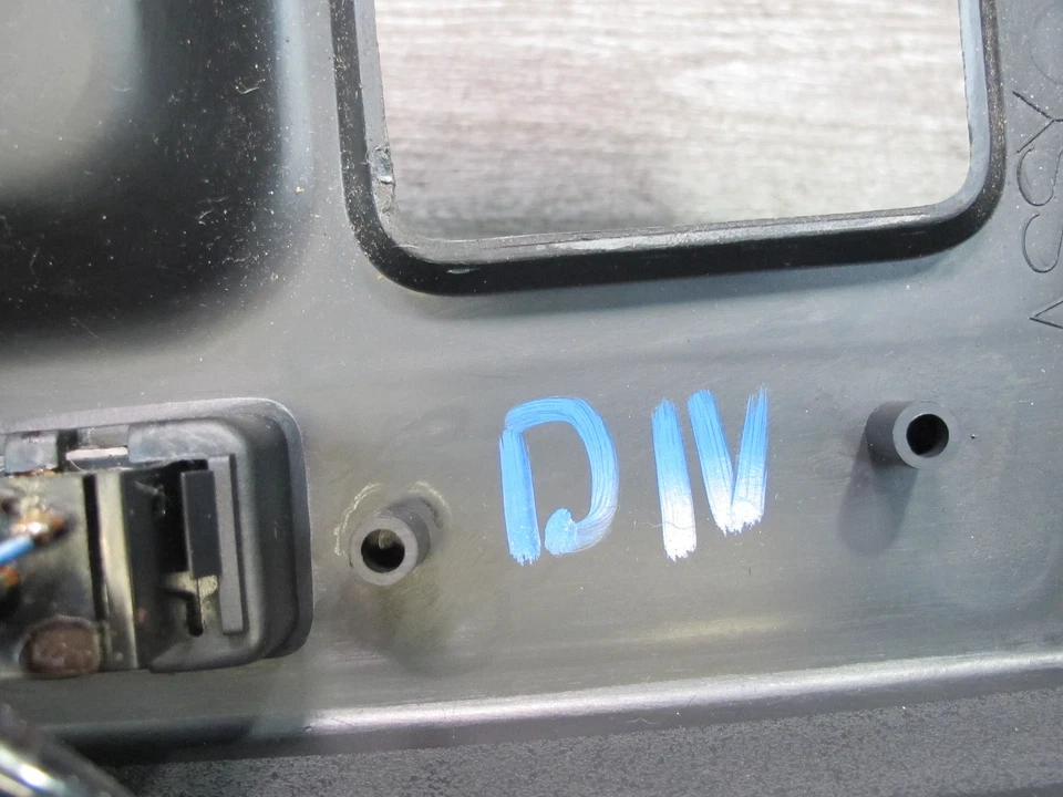 99-01 ISUZU VEHICROSS CENTER CONSOLE SHIFTER TRIM PANEL 8971203720 OEM - Image 2 of 4