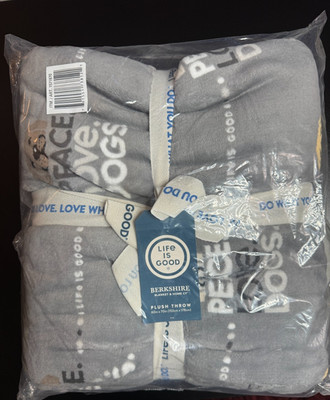 Life Is Good Peace Love Dogs Berkshire Plush Throw Blanket 60''x70'' Gray NWT