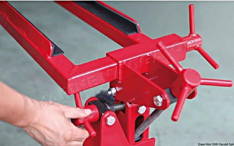 Gato de motor Osculati para unidades de popa Foto 3 de 3