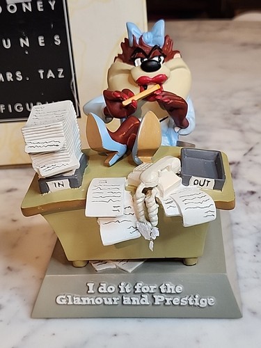 Looney Tunes Mrs. Taz Work Desk Figurine Warner Brothers 1996