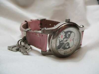 Cat Theme Wristwatch Pink Genuine Leather Buckle Band Silver Tone Round Face