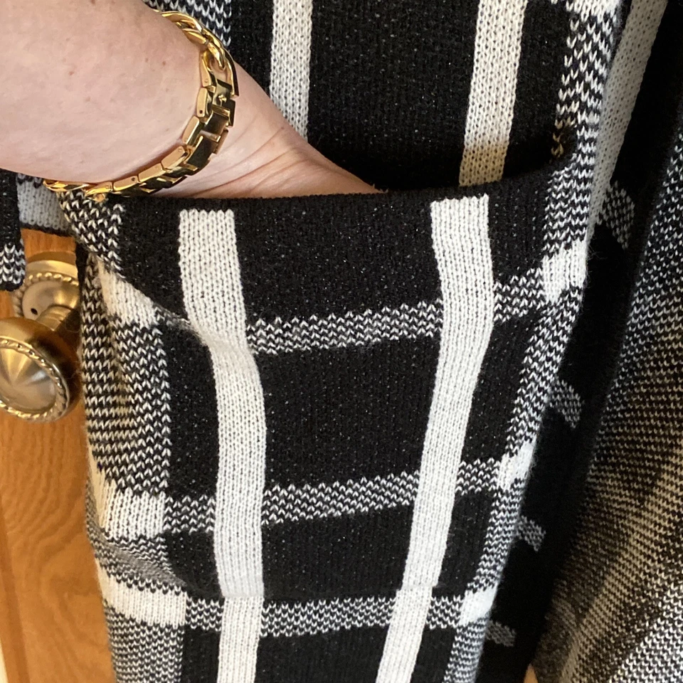 Suéter cárdigan AGB para mujer negro a cuadros manga larga frente abierto talla 2X Foto 4 de 4