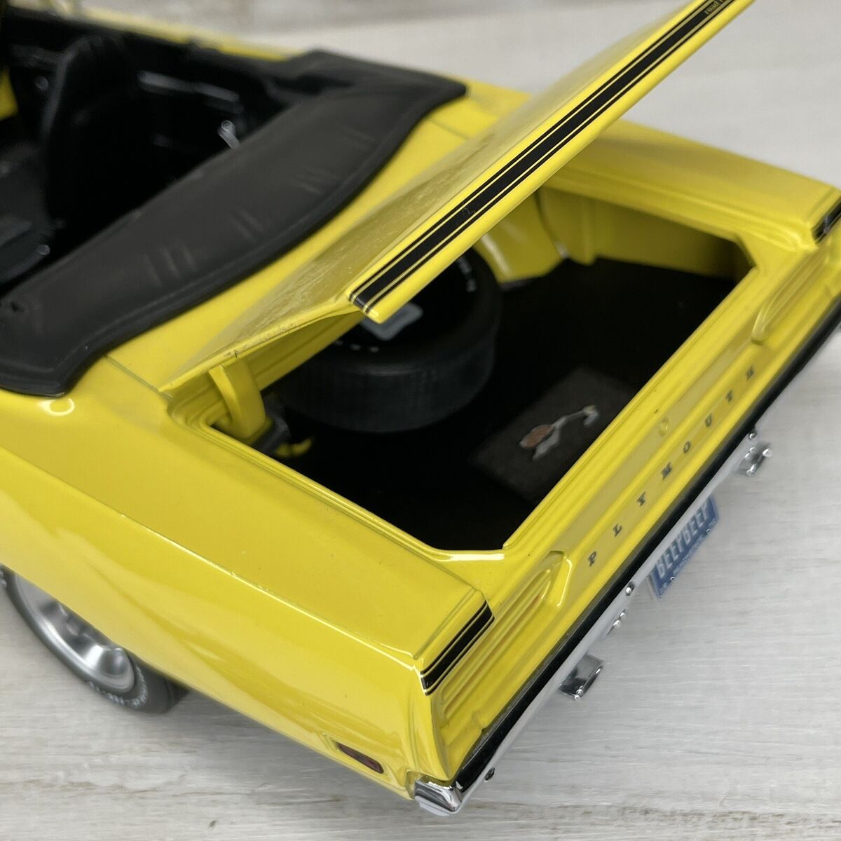 GMP 1/18 1970 Plymouth Road Runner Convertible EXOTO GMP 1/18 1970 Plymouth Road Runner Convertible EXOTO