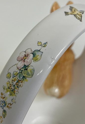 Vintage Peter Rabbit Ceramic Planter Basket - Picture 8 of 10