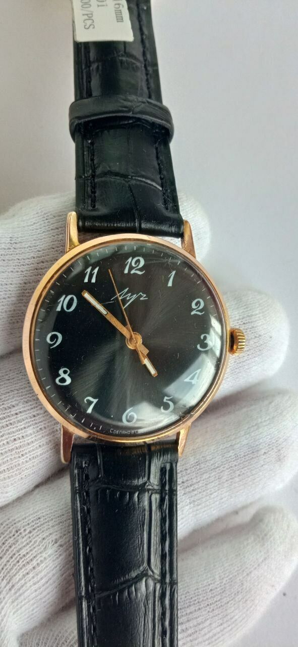Vintage Luch  Slim Wristwatch Original Mechanical Watch cal. 2209 Soviet AU 10