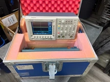 Tektronix TDS3032B Digital Phosphor Oscilloscope 300MHz 2CH 2.5GS/s