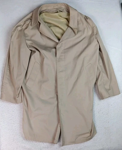 VTG Raleigh's Washington Mens Beige Trench Coat Size 44R Tan Overcoat video thumbnail