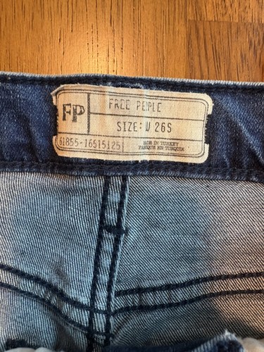 Free People Distressed Knee Holes Blue Jeans Size 26 Blue Jeans - Picture 2 of 5