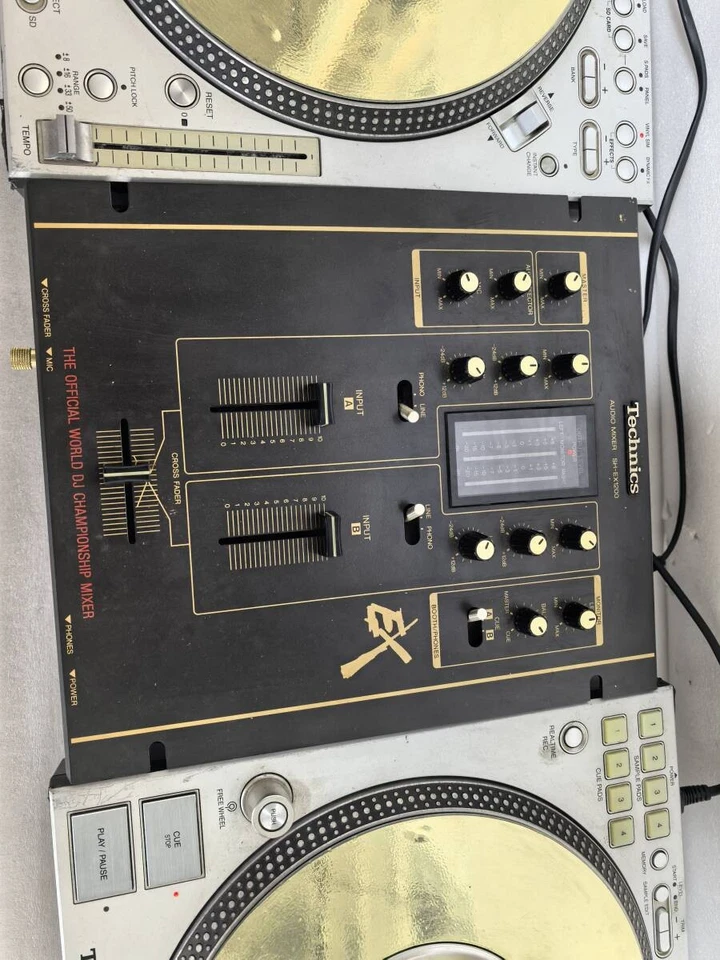 Technics SL-DZ1200 CDJ Pair w/SH-EX1200 Mixer Gold Edition Tested DJ Set Working - Image 4 of 4