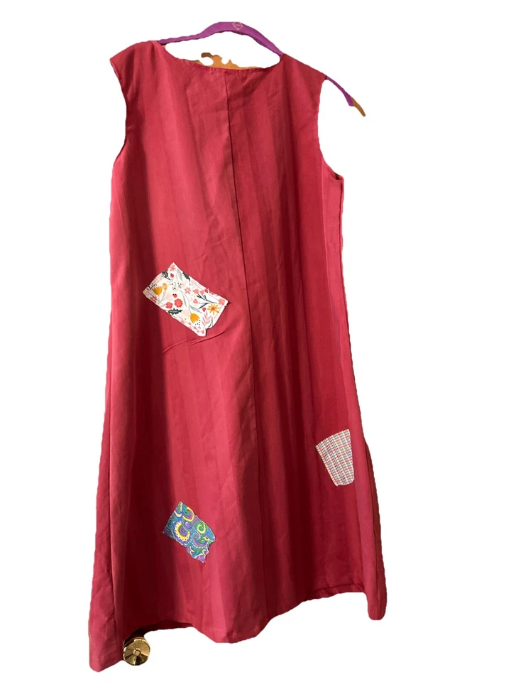 Vestido/disfraz de Annie huérfana para juegos. Talla 16.Casero.Algodón y parches rojo Foto 2 de 2