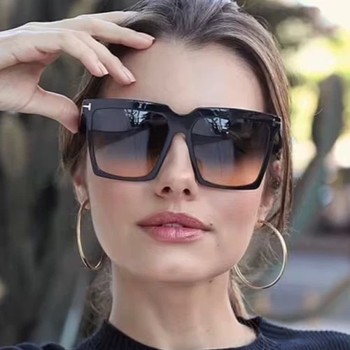 TOM FORD SABRINA-02 TF764 01B ЧЕРНЫЙ СЕРЕБРО/ДЫМ ГРАДИЕНТ ЛИНЗЫ СОЛНЦЕЗАЩИТНЫЕ ОЧКИ 58-16 - Изображение 2 из 4