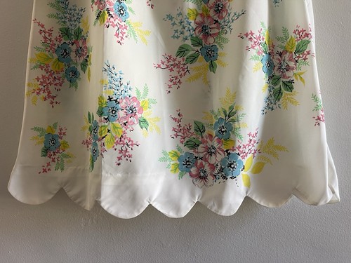 Falda/deslizamiento floral festoneada vintage hecha en Unión, cintura elástica, talla grande de colección - Imagen 5 de 22
