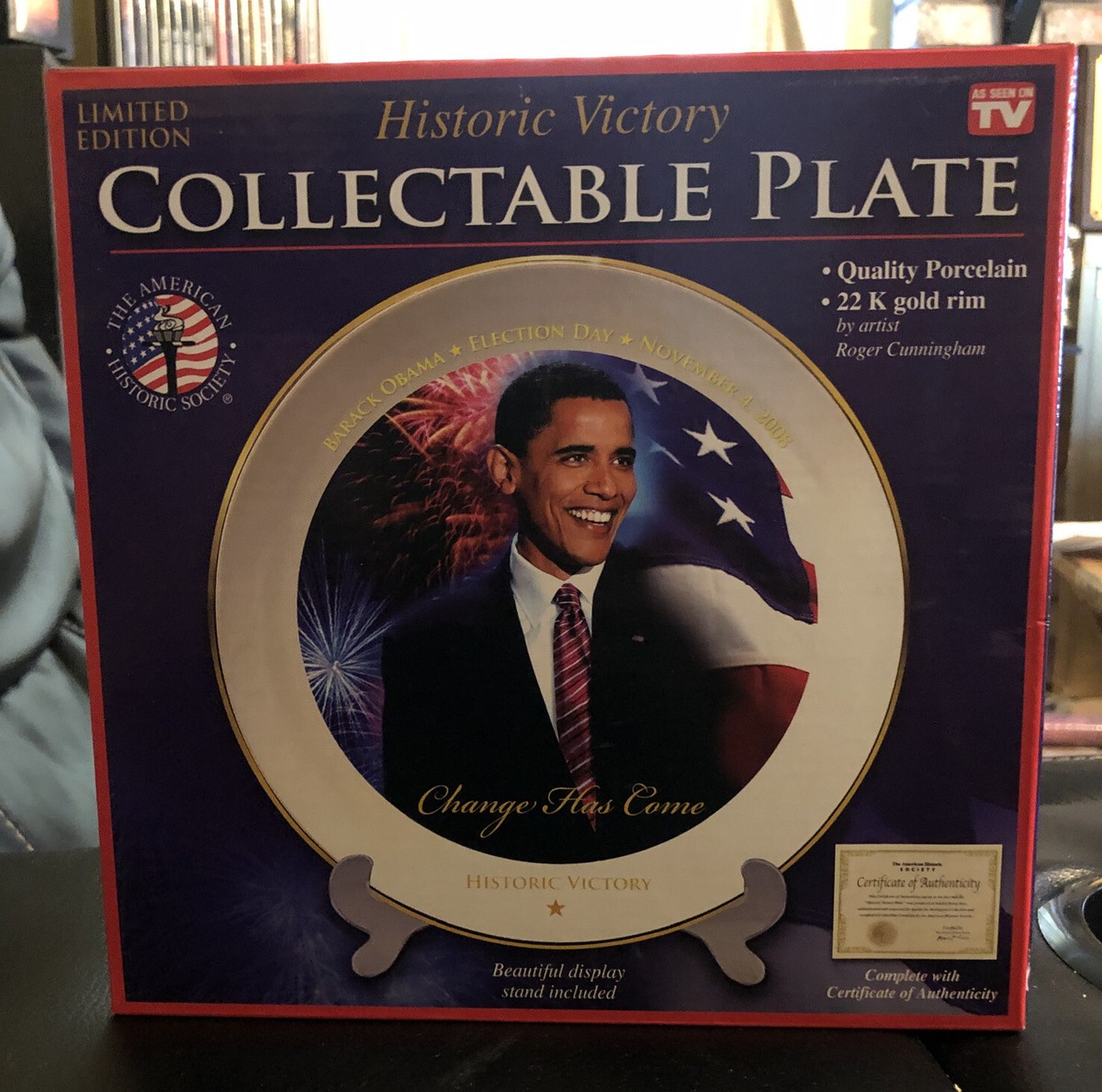 BARACK OBAMA HISTORIC VICTORY COLLECTIBLE PLATE w/ 22K GOLD