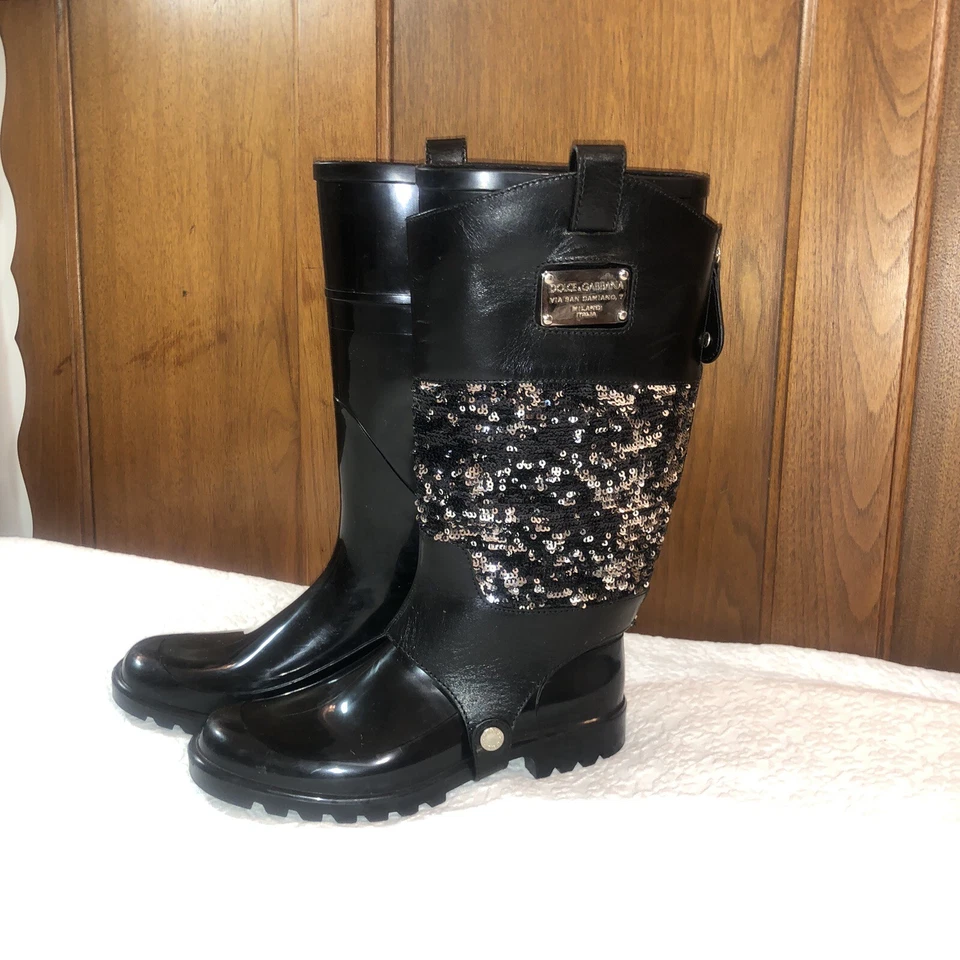 DOLCE GABBANA RAIN BOOTS WITH SEQUIN EMBELLISHED REMOVABLE BOOT JACKET SIZE 39!! - Image 2 of 4