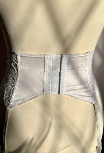 Vtg Warner's French Impressions Deep Lace Nylon Suspender Belt Waist Cincher S M - Picture 4 of 11