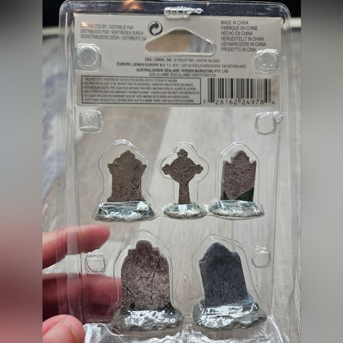 Spooky Town Lemax NEW in Package Tombstones set of 5 2004 24972 - Picture 5 of 5
