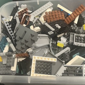 Lego City: Prison Island (60130) Hot Air Balloon with 4 Minifigures - Two Sets?