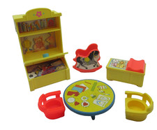 Lot of 6 Vtg Fisher Price Little People Lovin...