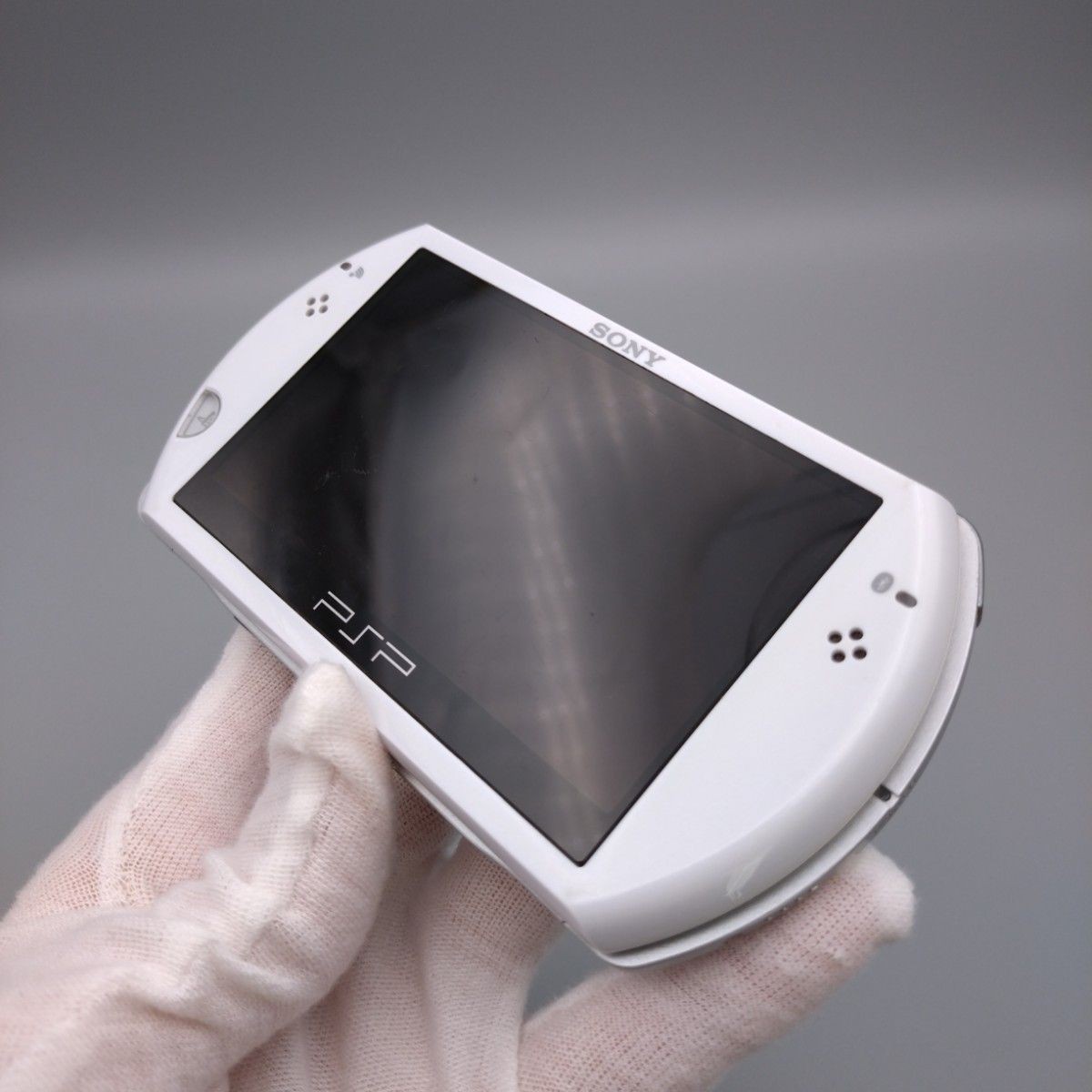 Sony PSP Go PlayStation Portable Go Piano White PSP-N1000 Console