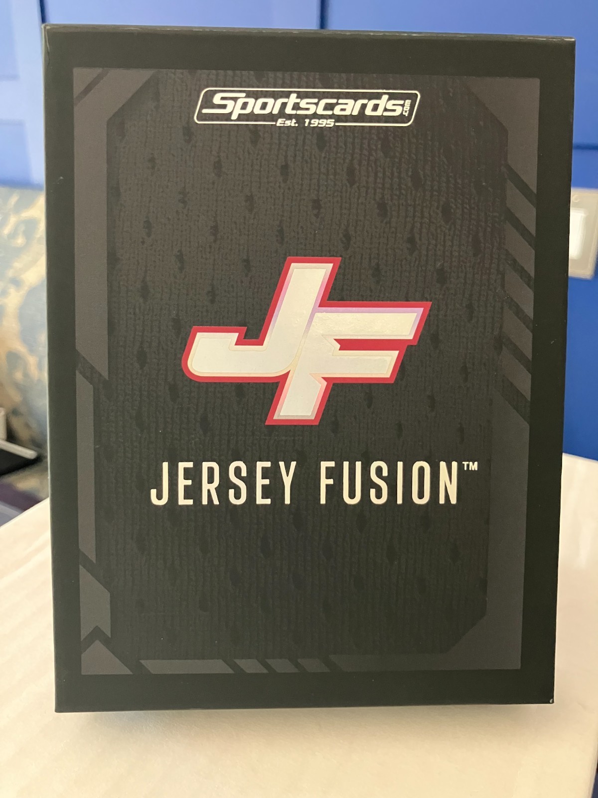 Jersey Fusion Jose Altuve Game Used Patch Card #21/99 w/ original box view 3
