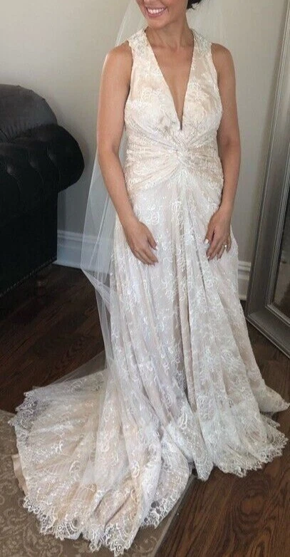 Yumi Katsura Wedding Dress Size 2, Champagne silk underlay with lace - Image 2 of 4