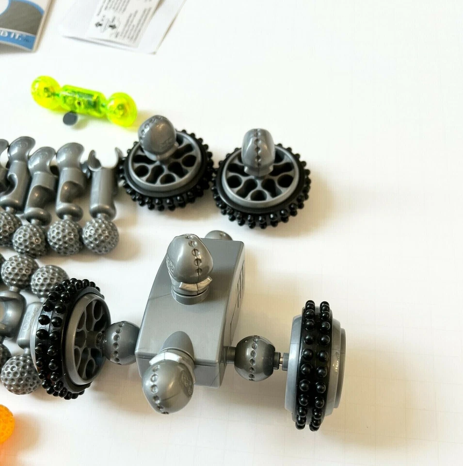 Zoob Bot Tube BuilderZ Parts Pull Back Motor Action - Image 3 of 3