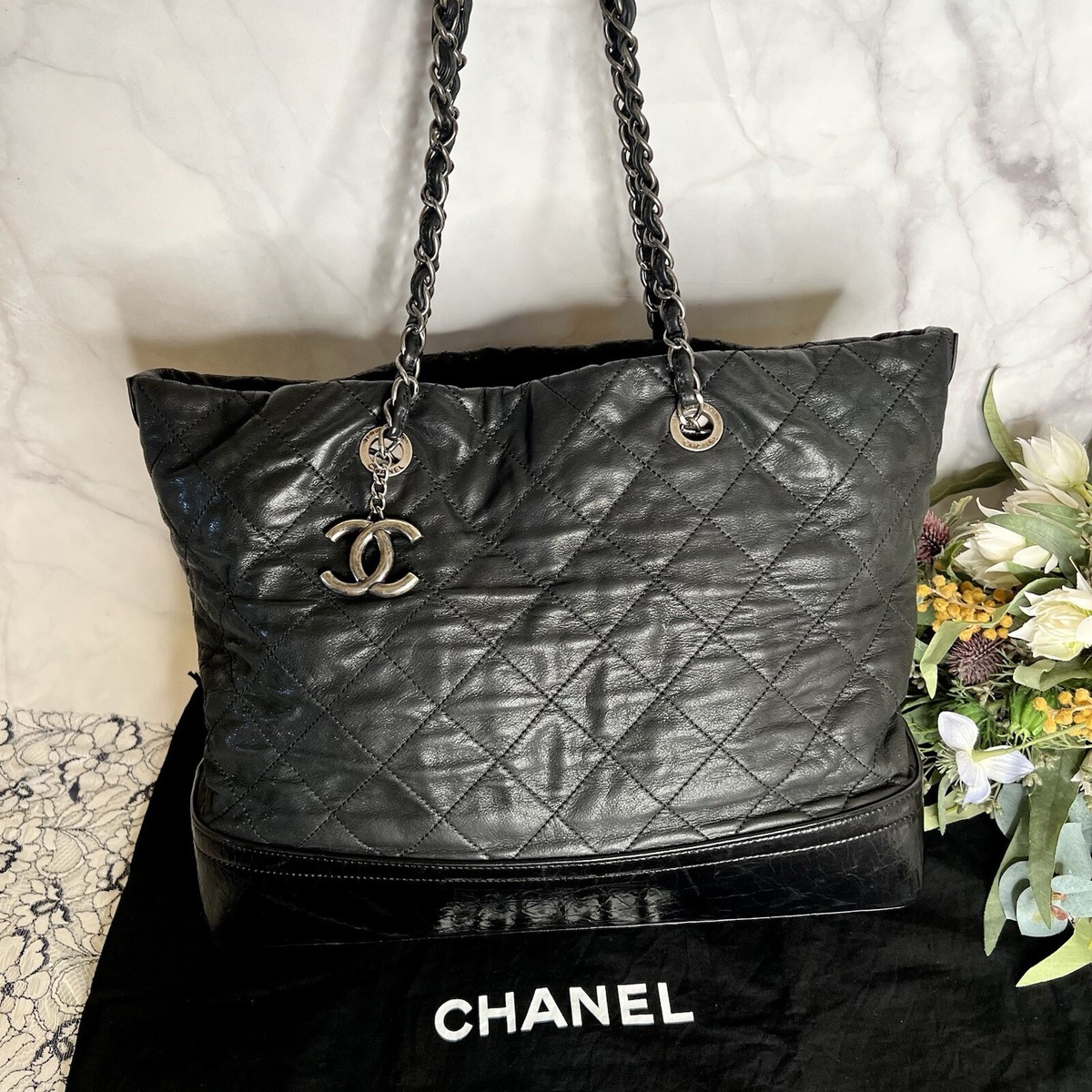 Chanel Matelasse Gabrielle sparkle leather Shoulder Bag Black 