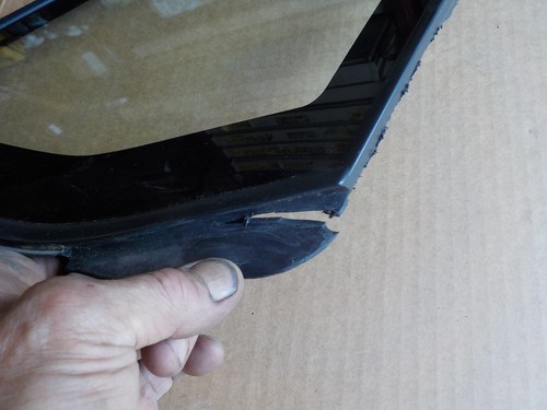2009 suzuki sx4 4dr hatchback + sedan left front driver side quarter vent glass - Picture 3 of 11