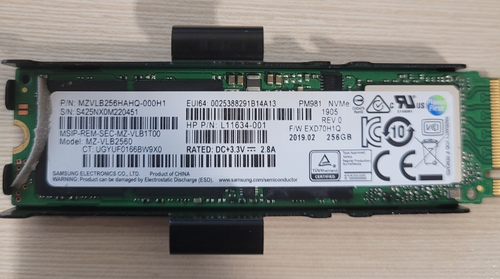 Samsung 256GB M.2 NVMe PCIe SSD L11634-001 with 91952-002 M.2 Cooling Bracket