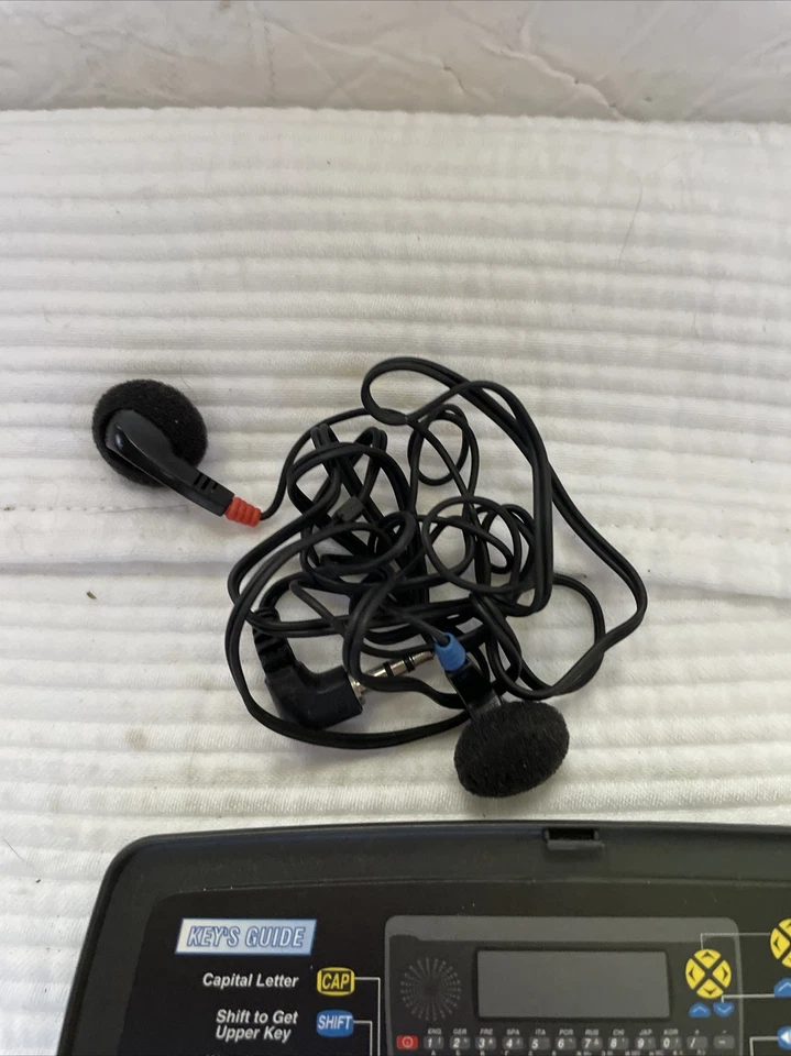 Lingo Talk Translator With Instructions Manual And Ear Buds - Image 4 of 4