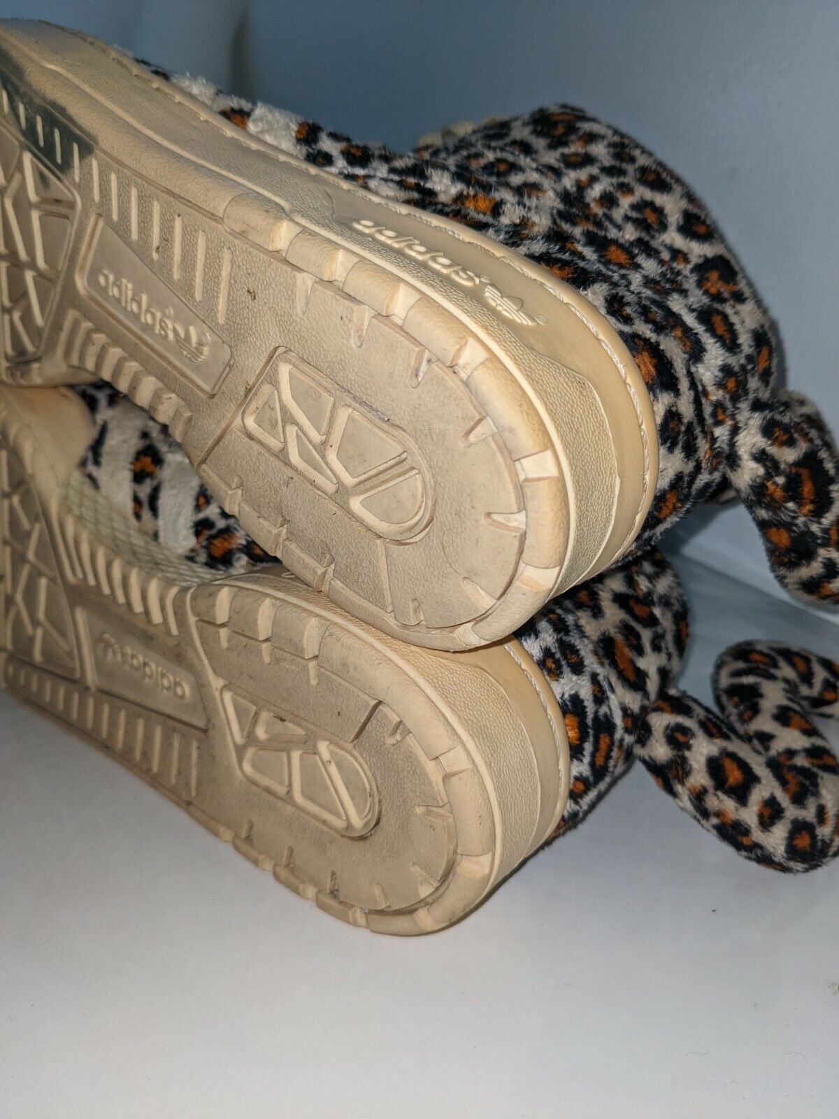 Adidas Jeremy Scott JS Leopard Tails AUTHENTIC V24536 US Men Size 10.5 used