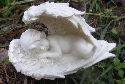 Latex tiny angel mold 3.5'' L x 2'' H  at wing  plaster cement mould