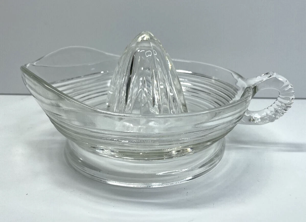 Vintage glass lemon hot sale juicer