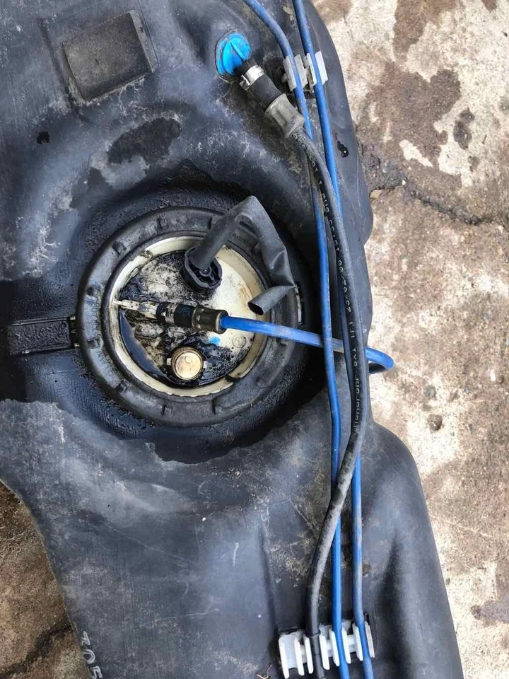 BMW Serie 3 328i 1999 2000 conjunto de tanque de llenado de combustible gasolina 2,8 L OEM Foto 4 de 4