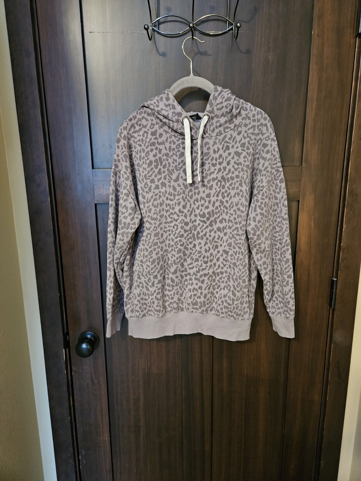 EUC Women's Super Soft Hoodie Sweatshirt Purple Cheetah Print Size Small